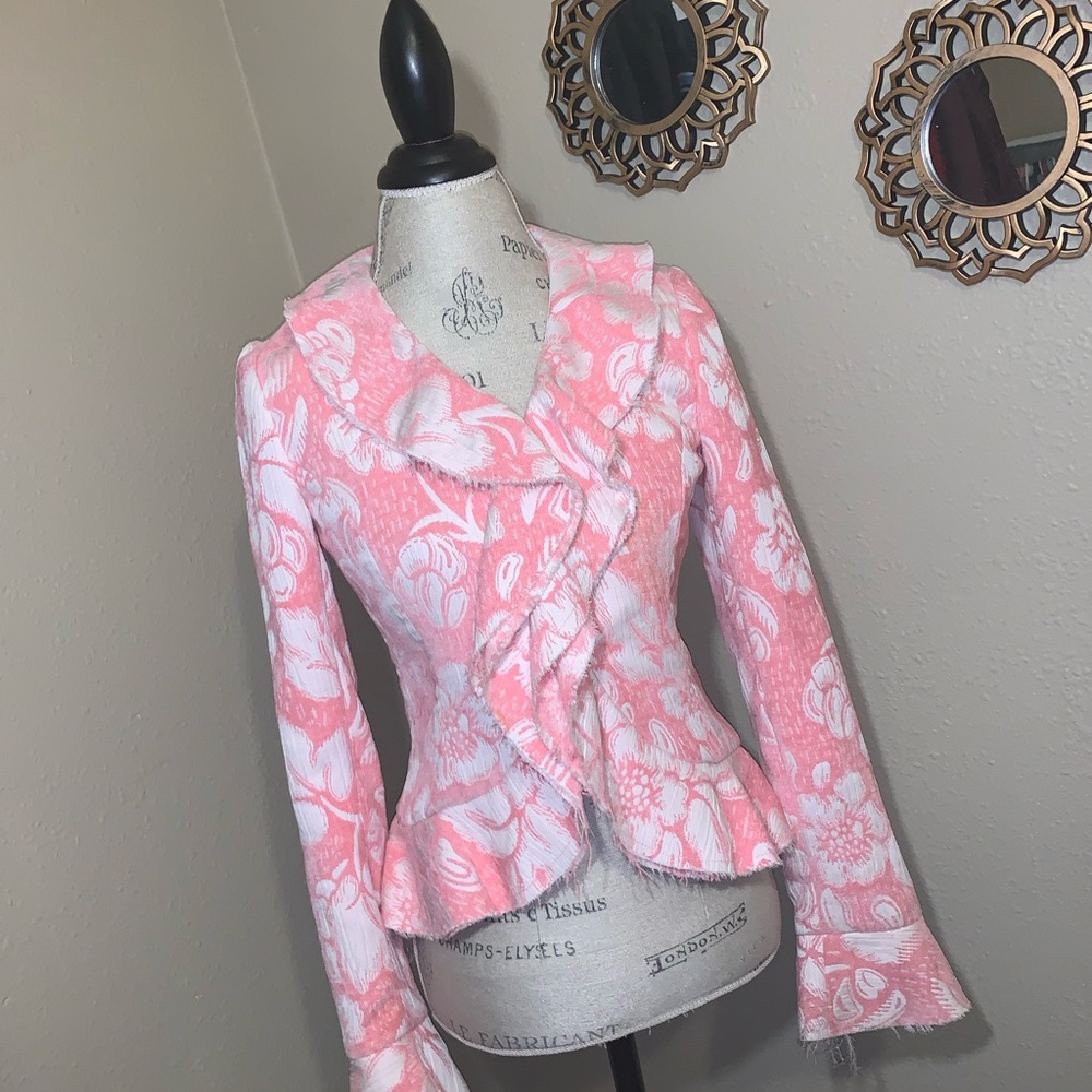 “View” pink ruffled blazer